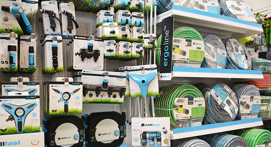 Akcesoria do ogrodu w sklepie rolniczym w Sokółce